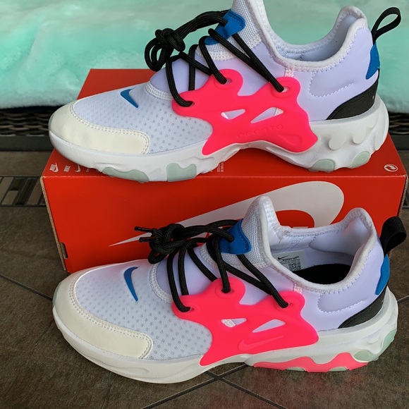 •NIKE REACT PRESTO WMNS - Picture 4 of 16